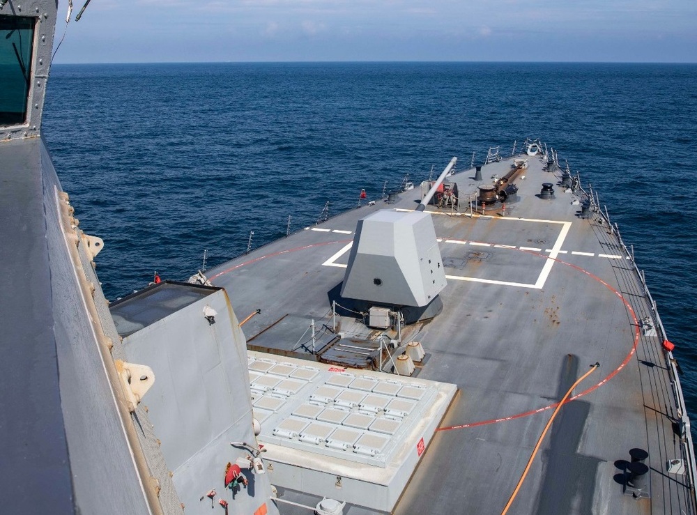 川普上任後首次！美軍艦駛經台海　中共：傳遞錯誤信號