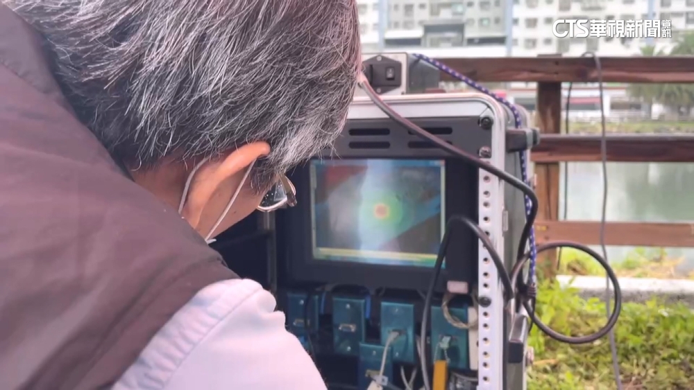 亞灣區疑撈到屍塊！　嫌疑「屍塊倒河29次」　看魚啃食