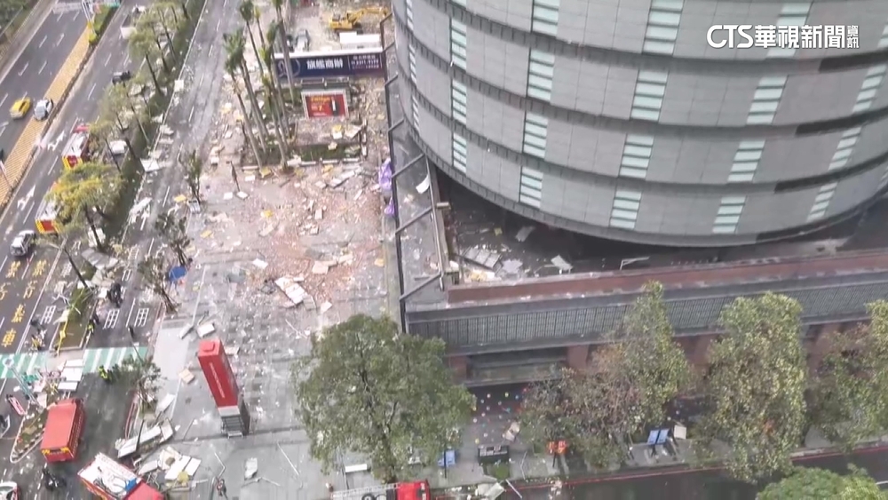 氣爆地點鄰近中市府！　警消封周邊4道路　維持救援順暢