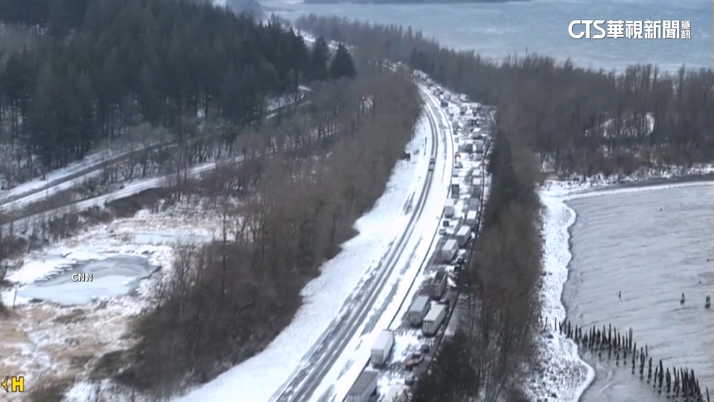 美「冬季風暴」接連來襲　多地暴雪路面結冰亂交通