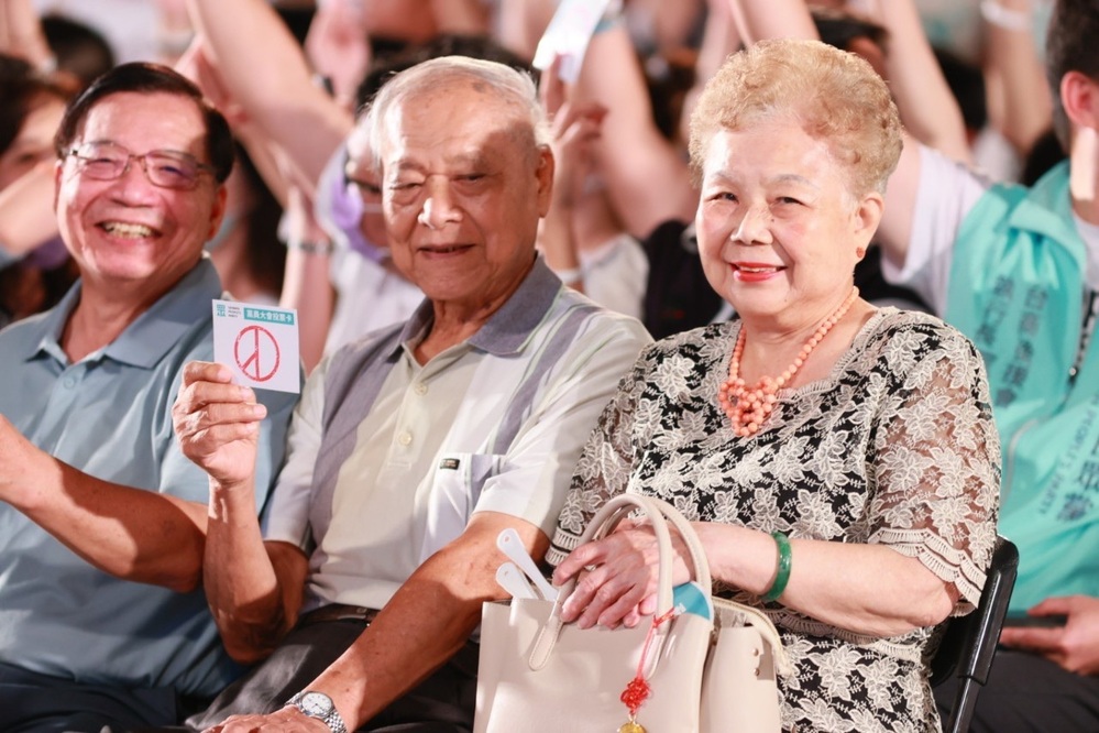 柯文哲父親柯承發病逝享耆壽94歲　民眾黨證實：謝謝柯爸一生的付出