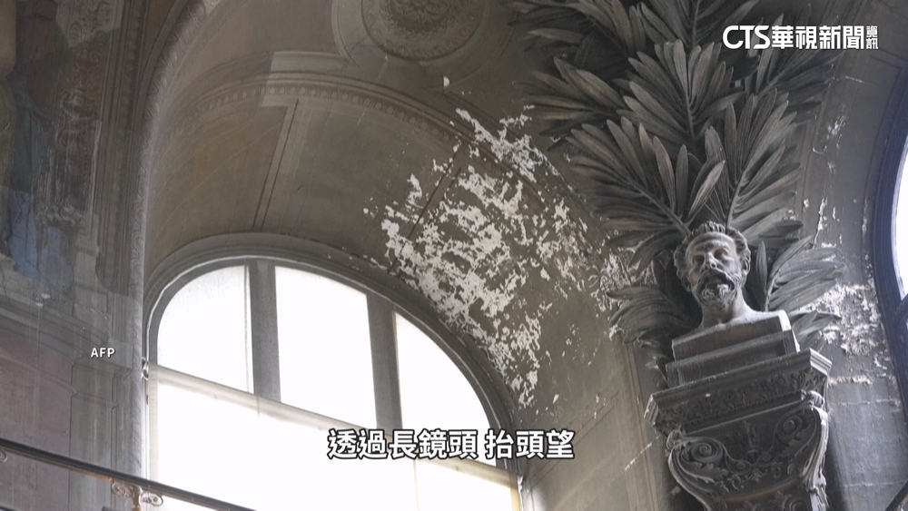 法國巴黎羅浮宮　1793啟用如今落漆