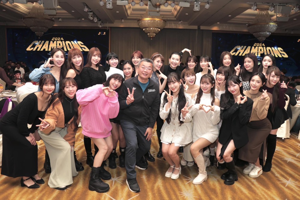 蔡其昌突曬「1合照」　網一看都怒了：氣到要去連署