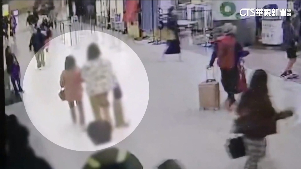 歌后曹雅雯遭瘋狂女粉跟蹤！　影片曝光崩潰喊：很可怕