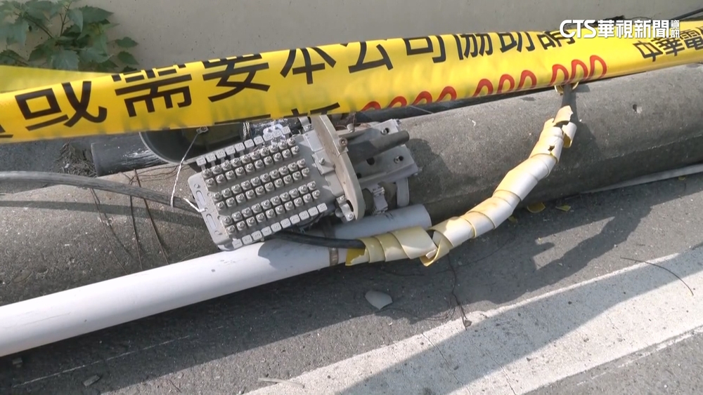 屏東萬丹貨車勾斷道路電線　警追肇事駕駛