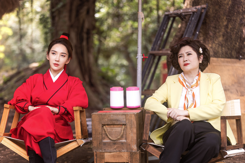 不少觀眾對於女明星(徐千京飾)跟星媽(劉曉憶飾)擺架子欺負劇組人員的態度氣得牙癢癢的，因而對後續發展更加期待。