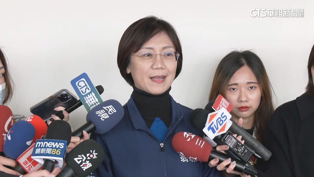 公務員須具結「未領中身分證」　藍委：恐嚇　陸委會：依法宣導