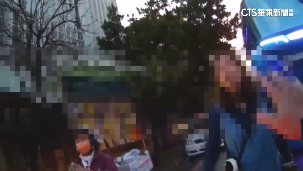 「古都馬」2萬人開跑！不滿交管　導遊持擴音器嗆警