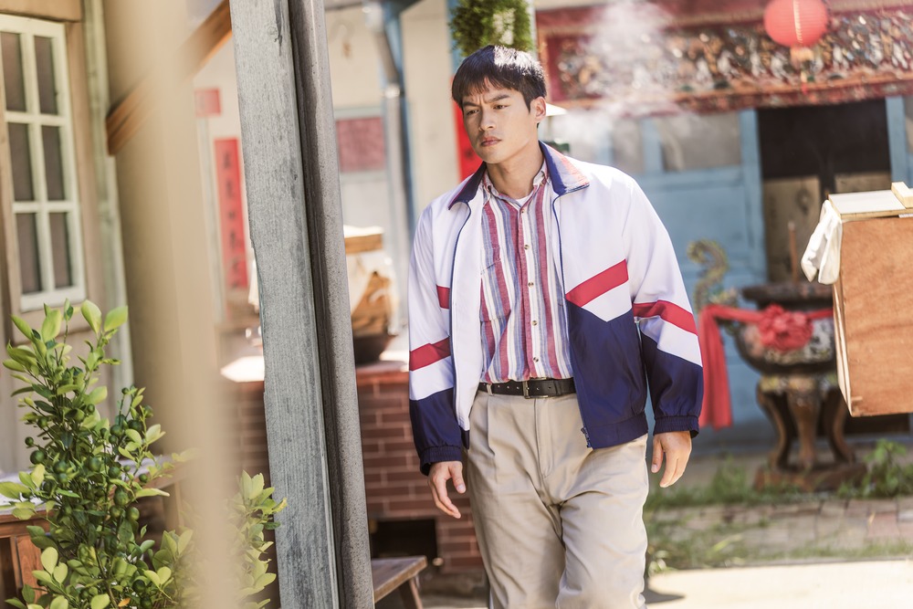 許孟哲表示：「要繼續堅持，還是瀟灑放手，應該要看對象的態度才能決定。」