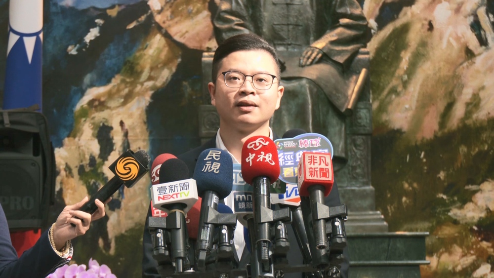 遭爆料傳私密照性騷　凌濤駁斥喊告：民進黨會痛就好「我會繼續打」