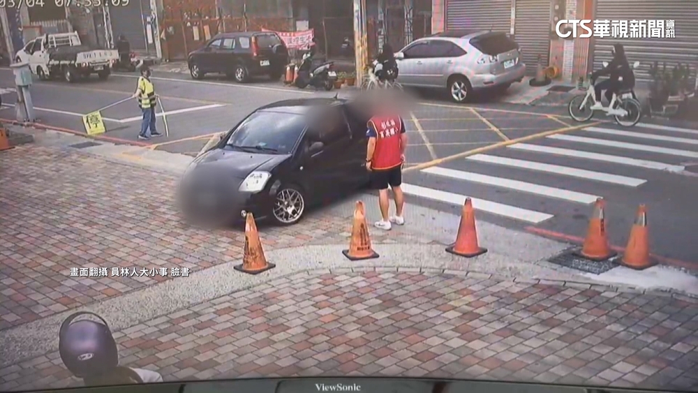 國小門口迴轉被勸離　駕駛嗆導護「懂不懂交通規則」