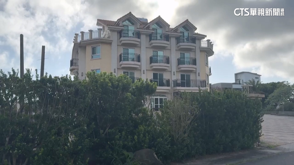 客定豪華山景房「突變發霉木屋」　業者歉：升房型賠償