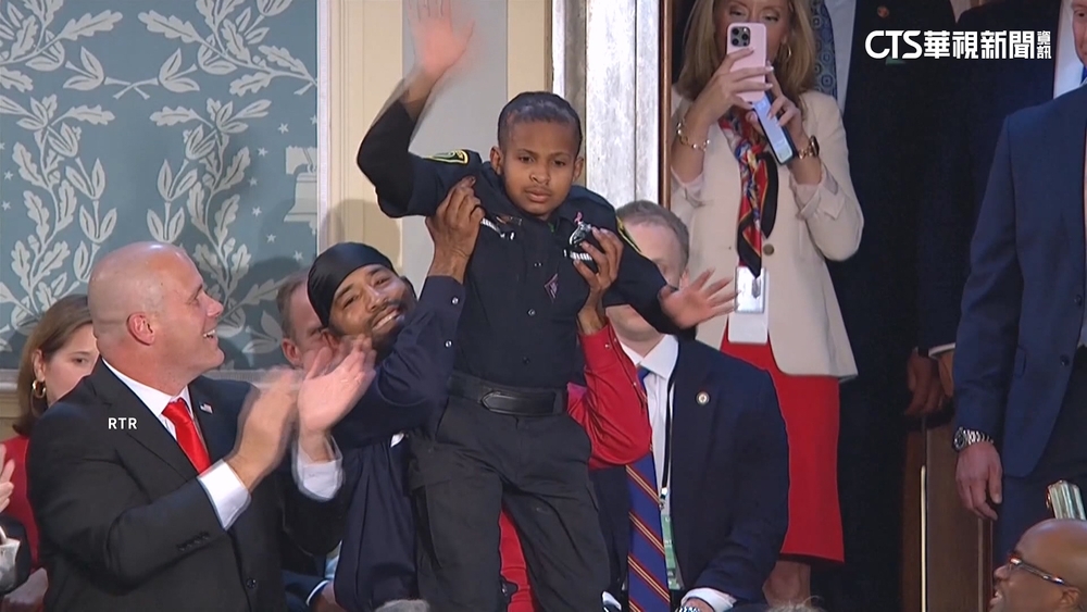 川普國會演說送大禮　腦癌男孩獲任命為特勤局探員