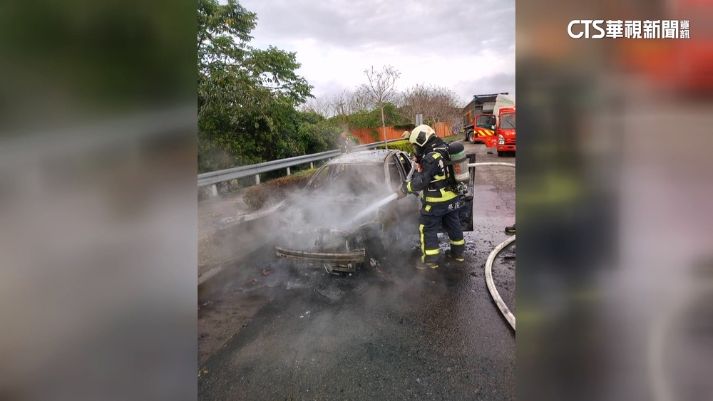 台中后里轎車自燃！　夫妻返家遇劫一死一傷