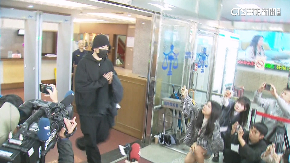 警涉「洩個資」遭搜索　北市刑大：與Uber司機案無關