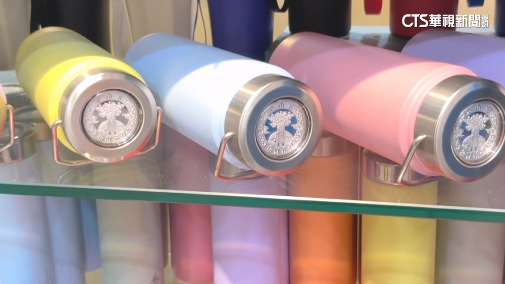 蛇年錢母夯引仿冒　紫南宮教辨識：磁鐵一吸辨真假