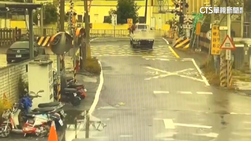 彰化貨車卡平交道扯斷柵欄　駕駛3違規最高罰11萬7