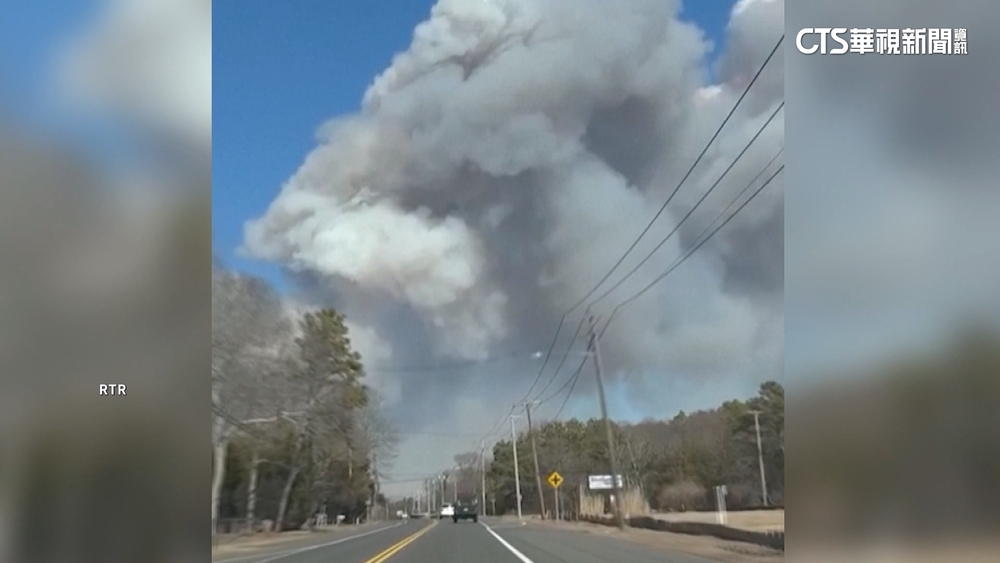 低濕度+強風助長　美國紐約長島爆野火災情