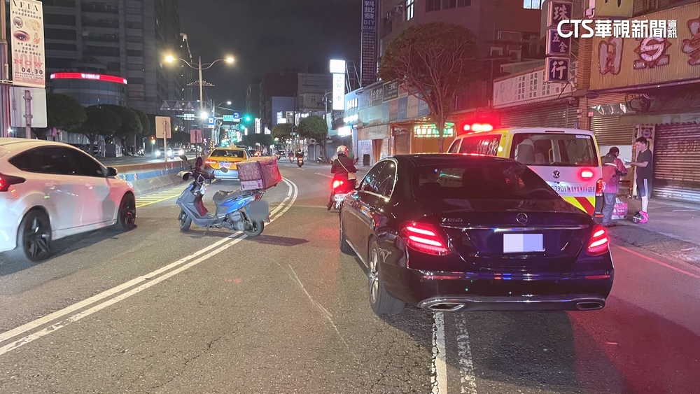 車出巷口未減速撞飛騎士　爆「同地1週3車禍」