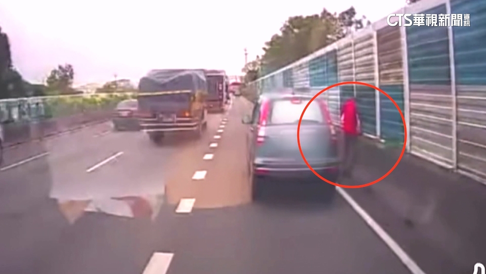 憋不住！車停國道下車小解險釀撞　警：最高罰3萬6千