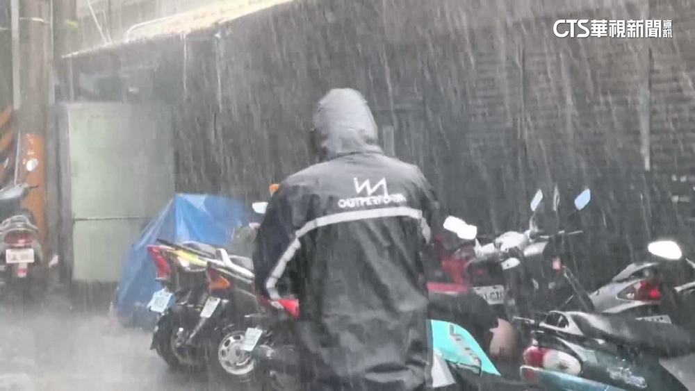 南投鹿谷猛下冰雹大如彈珠　遊客：像製冰機