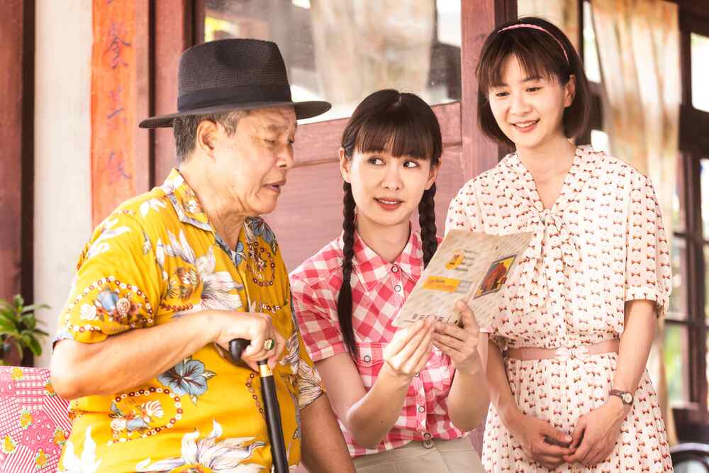 《火車來去》王董（楊烈飾）終於和文秀（安心亞飾）、文娟（張育綺飾）相認