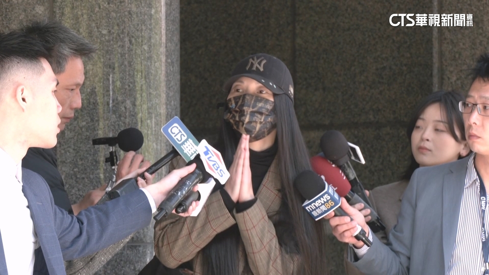 宣揚「武統」遭限期出境　亞亞喊想留台：難割捨小孩