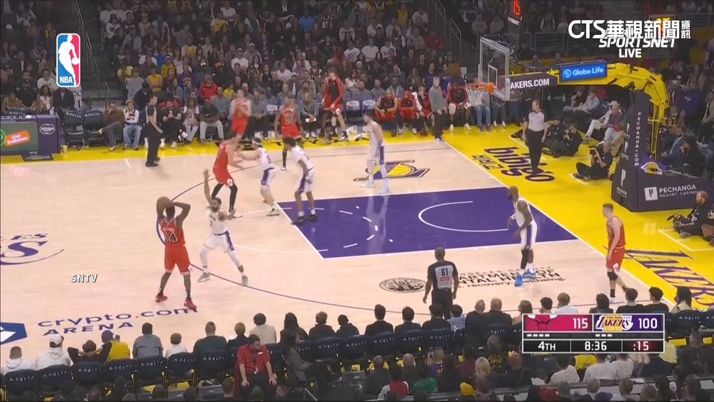 NBA例行賽「詹皇」歸來！　湖人主場招牌「撒粉儀式」再現