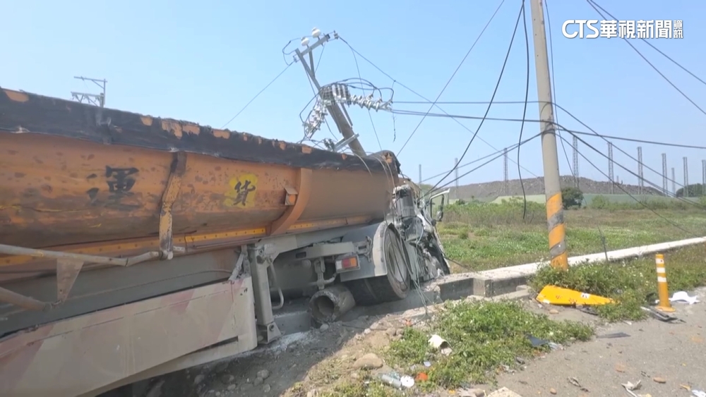 砂石車撞台電工程車1死3傷　電桿斷裂千戶一度停電