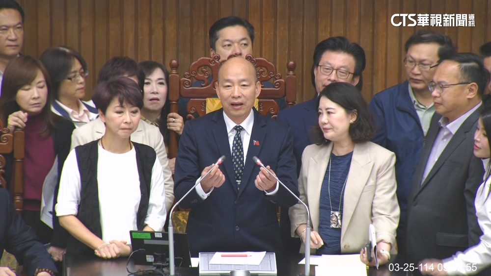 抗議游智彬闖議場　綠占主席台　韓國瑜：別吼
