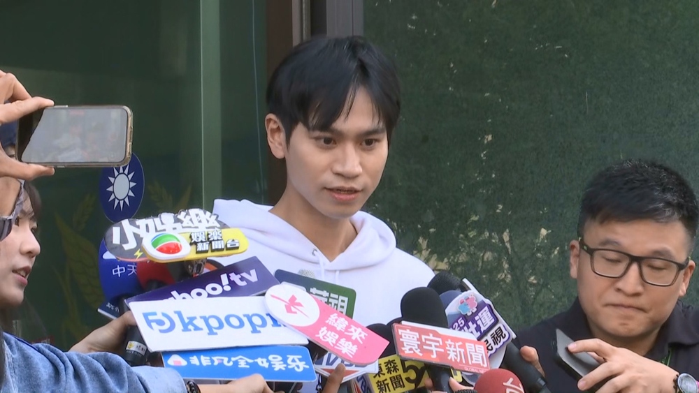 開撕家寧後遭提告　Andy應訊喊「謝謝關心」：不好意思造成社會動盪