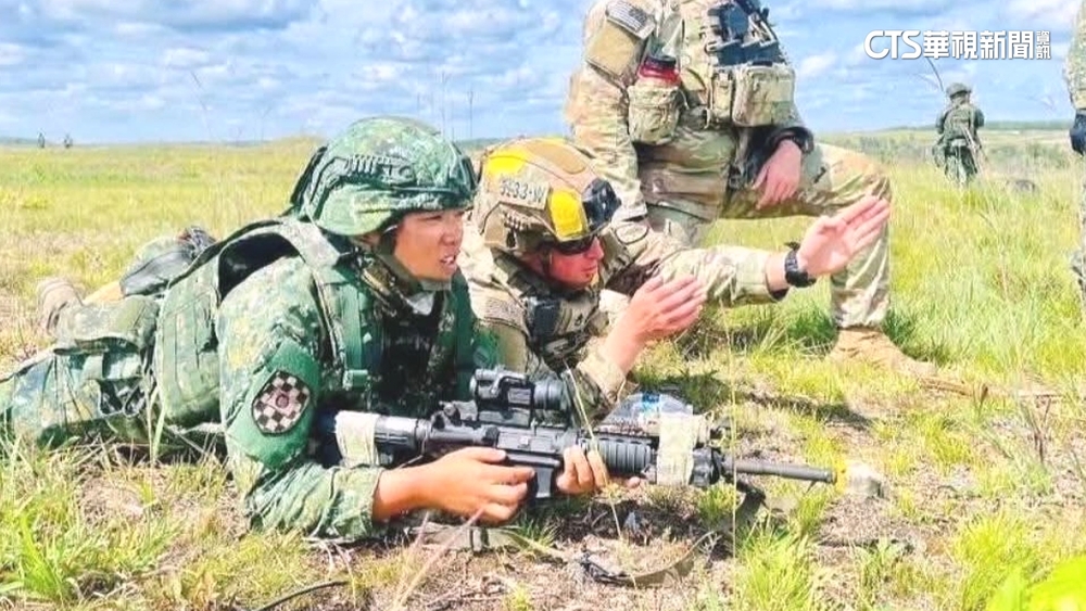 台美合訓照曝！　我陸軍333旅全副武裝「交流戰技」