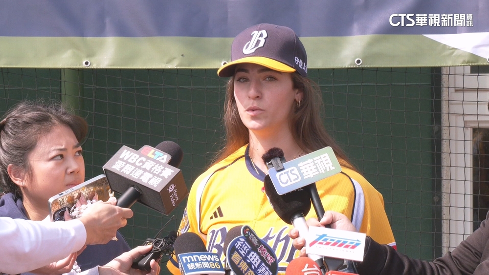 亞洲棒球少見「嬌點」　兄弟延攬首名女性外籍教練