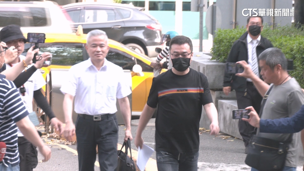 交保1週！林明佐低調出席羈押庭　陳政谷高喊：有信心