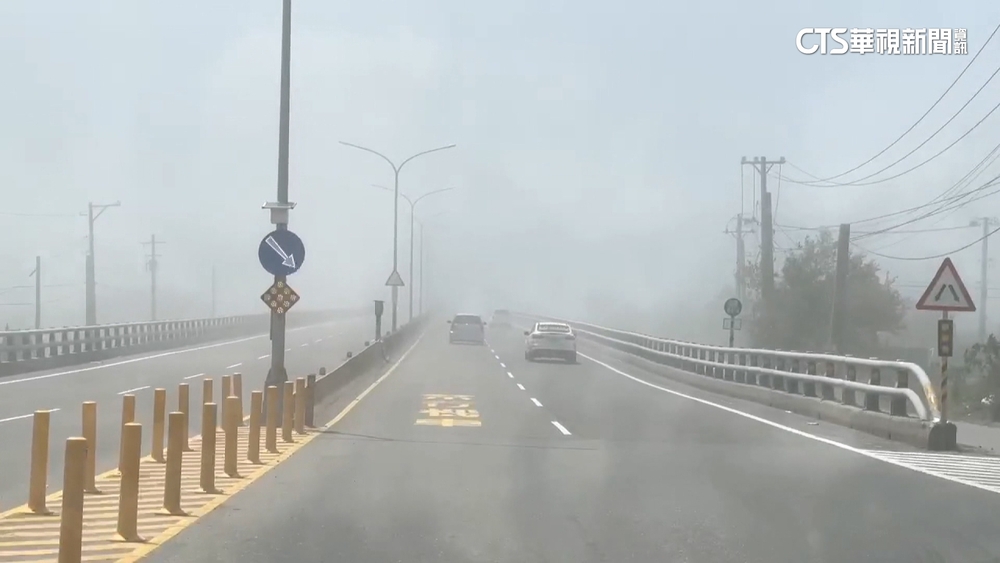 台東焚風！　路上霧茫茫視線差.太麻里飆36.9度