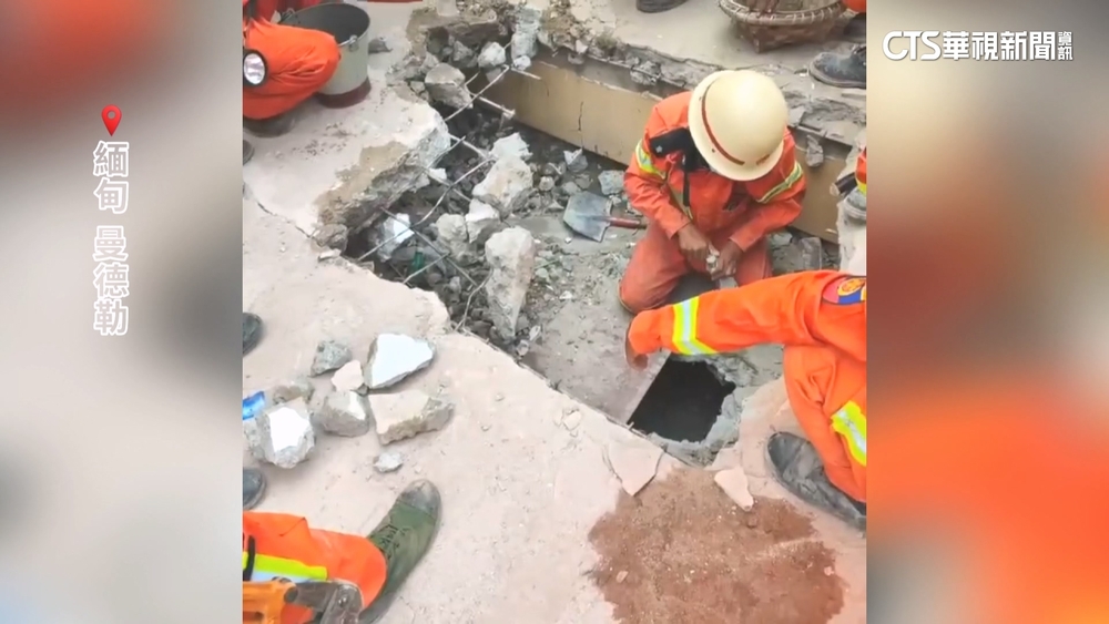 曼德勒災情慘！沒電.網路訊號弱　災民露宿街頭