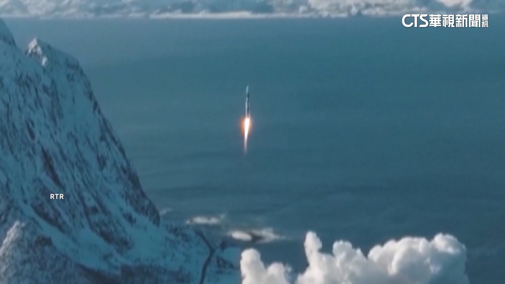 德航太公司試射衛星火箭　升空40秒墜海爆炸