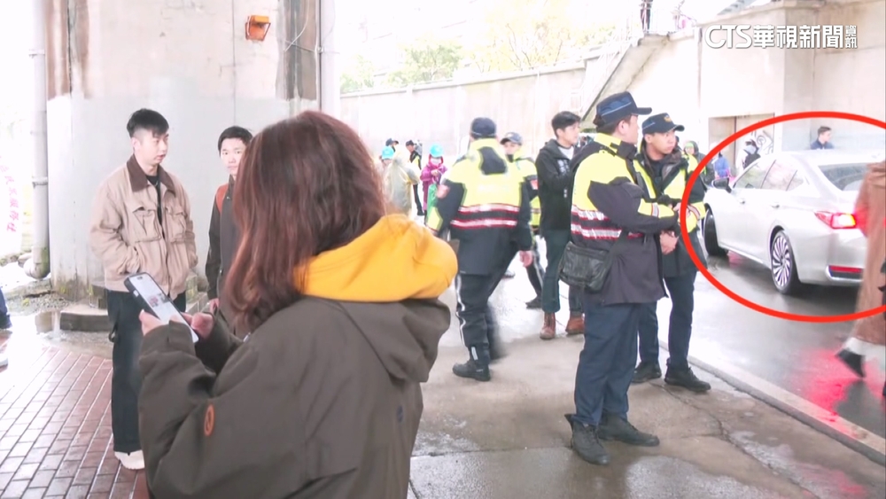 又爆違停！座車駛入單車道挨罰600元　徐巧芯致歉