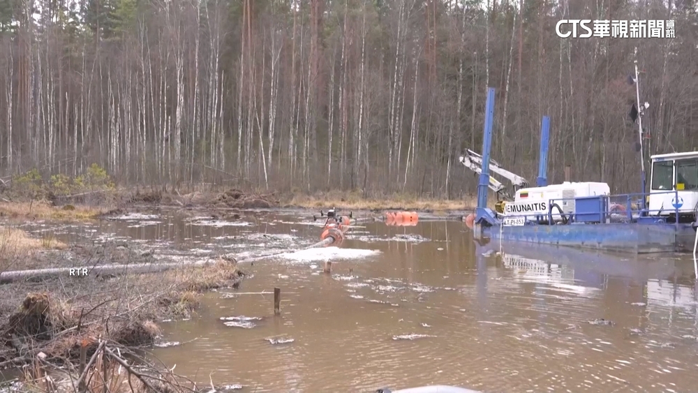 美立演習出意外　裝甲救援車沉沼澤3死1失蹤