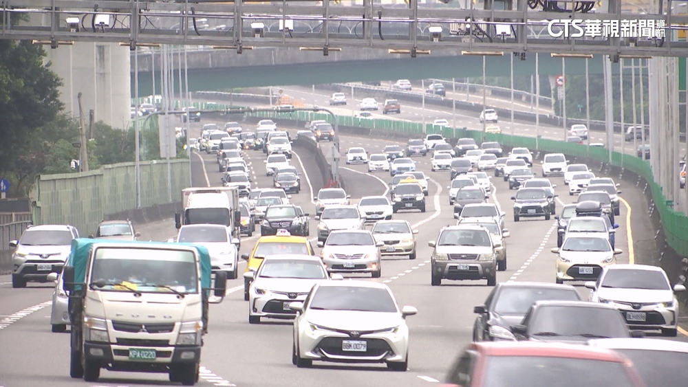 清明連假返鄉潮　國5車流明最大量！　預估逾7萬輛次