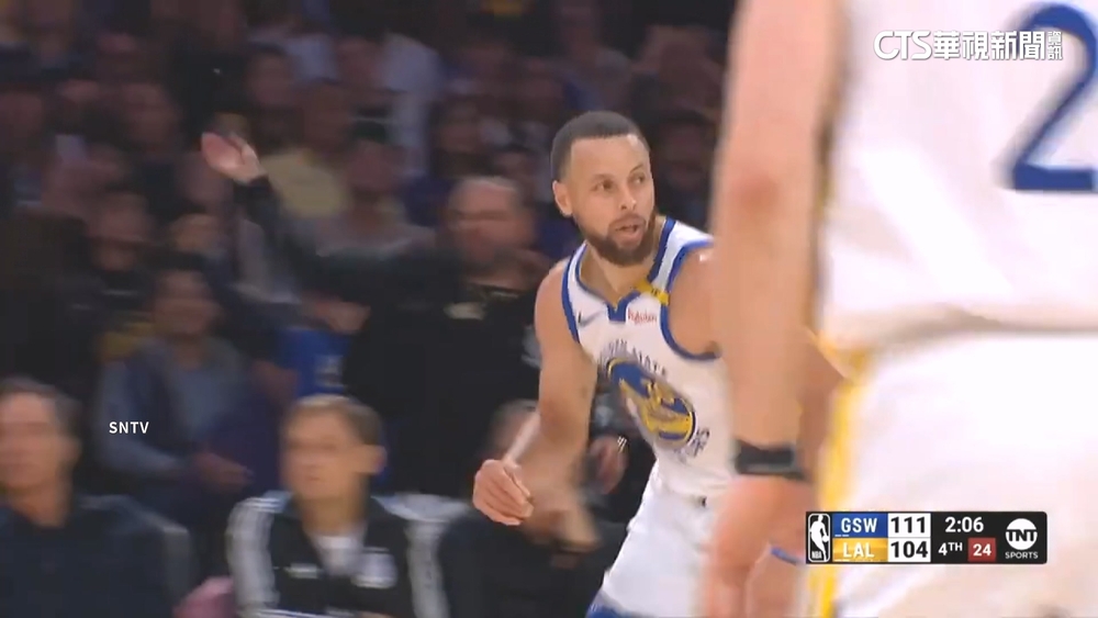 勇湖大戰「仙拚仙」！　Curry砍37分比下「詹皇」