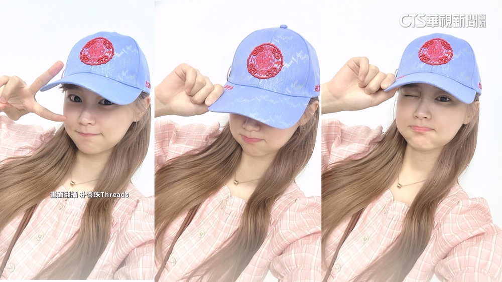 韓籍啦啦隊女孩也瘋大甲媽　秀「秩序帽」祈福