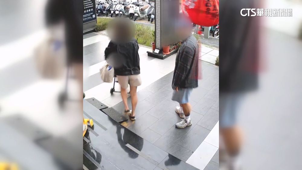 「門打不開」客怒留負評　業者調閱監視器傻眼無奈