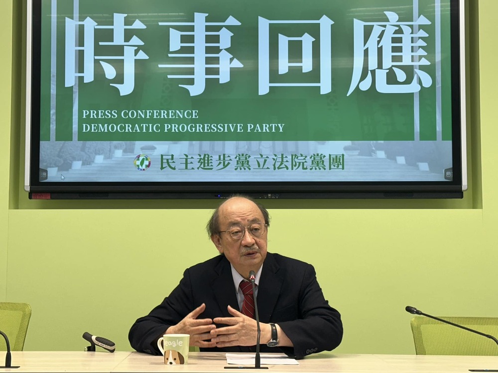 曾說「關稅頂多10%左右」　柯建銘臉書湧網友朝聖：先知總是寂寞