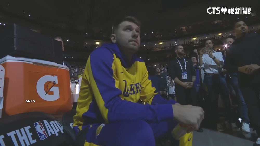 Doncic首度返獨行俠主場　看致敬影片落淚