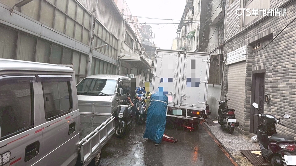 司機疑趕送貨倒車撞人　害肋骨開刀休養1個月