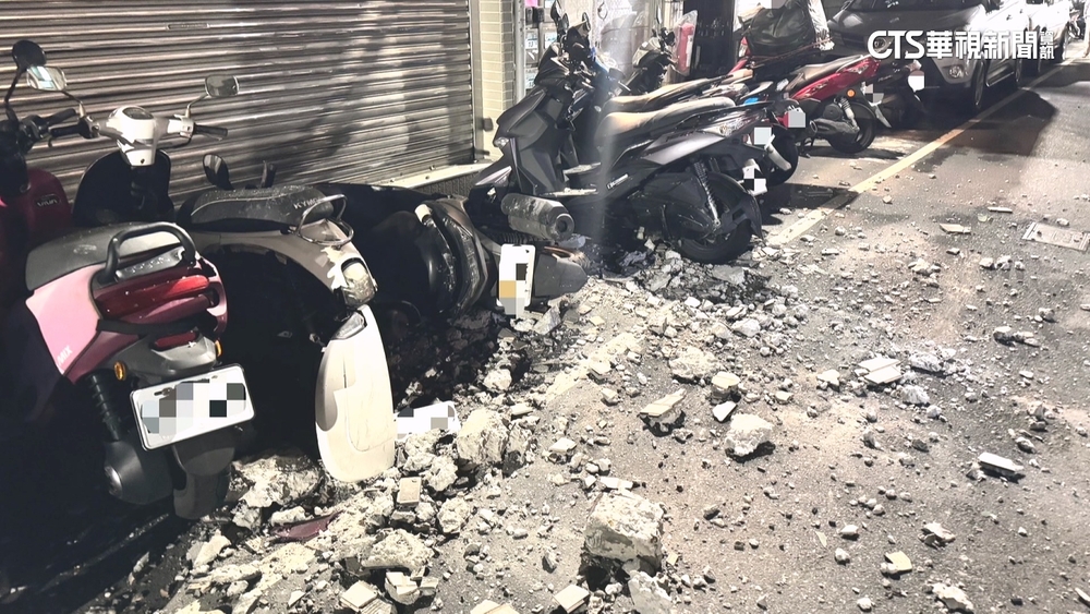 新北外牆「磁磚剝落」砸地面　監視器狂搖.警急封路