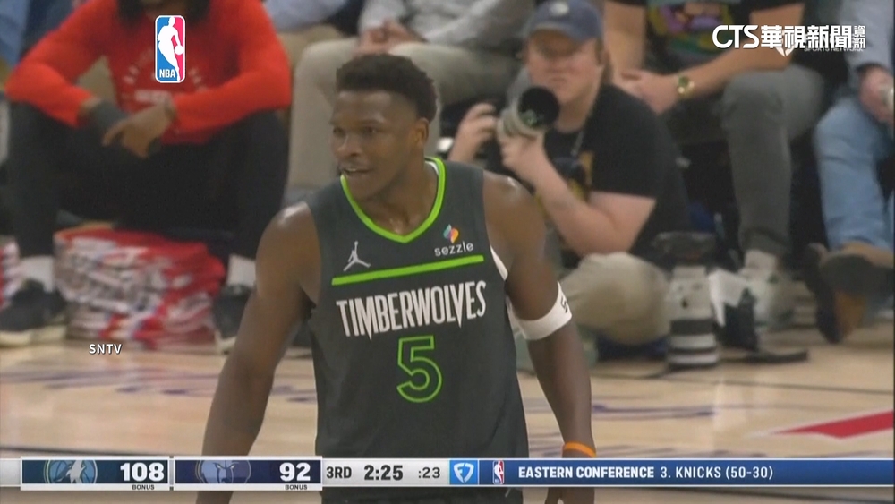 「蟻人」Edwards帶頭　灰狼單節轟52分寫紀錄