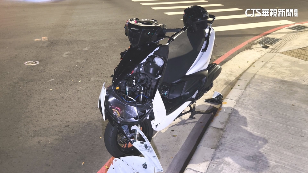 新北板橋凌晨車禍　小貨車違規右轉撞傷騎士