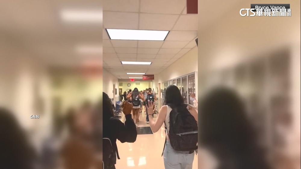 美佛州州立大學爆槍擊案　已知2死6傷　槍手是副警長之子